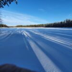 Pitkiä ovat aurinkoisen helmikuun varjot.